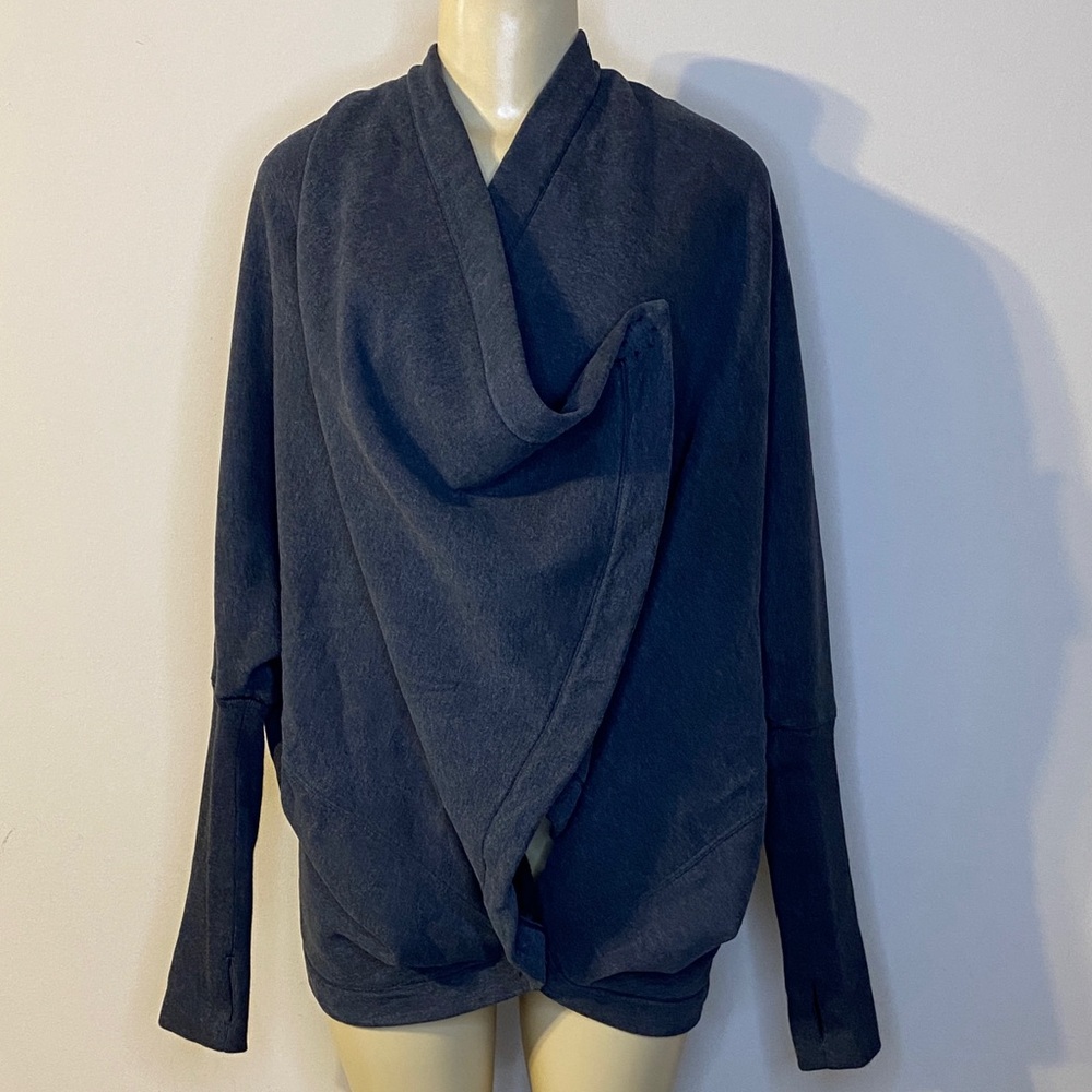 Lululemon Women's Gray Shrug Size 10